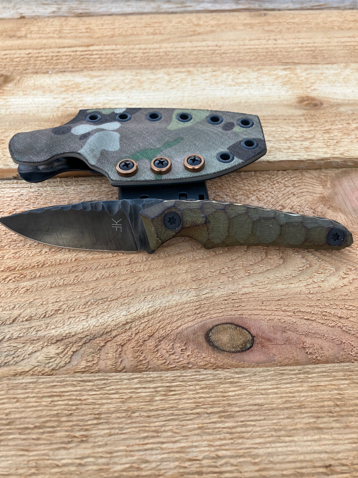 7.5" fixed blade (io)