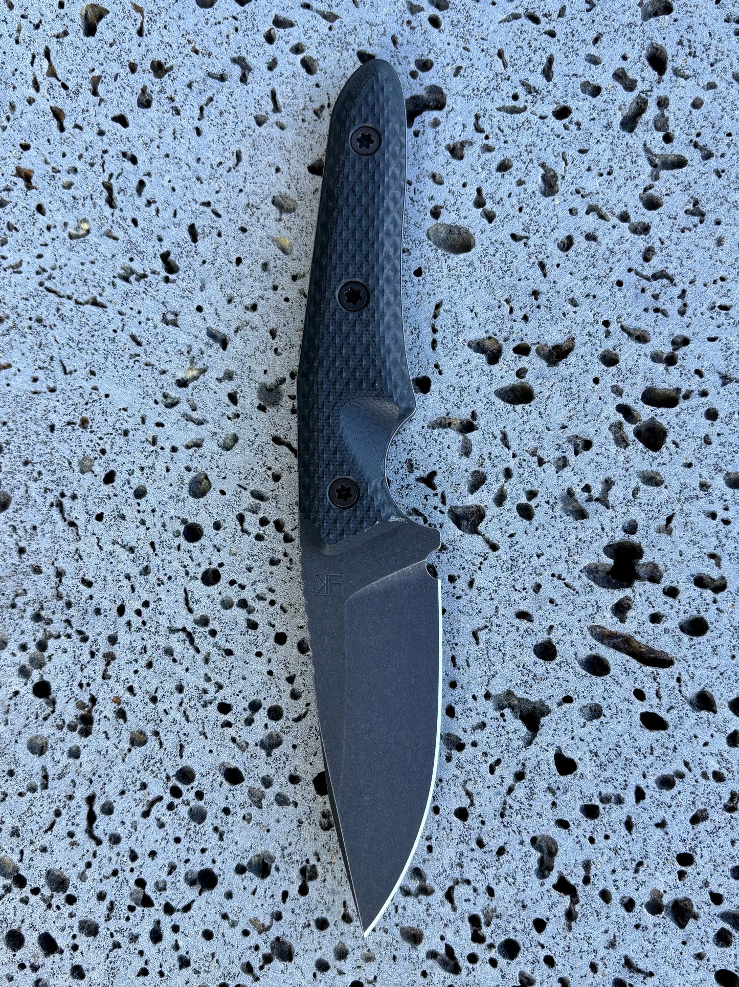 ‘Io fixed blade (Magnacut black)
