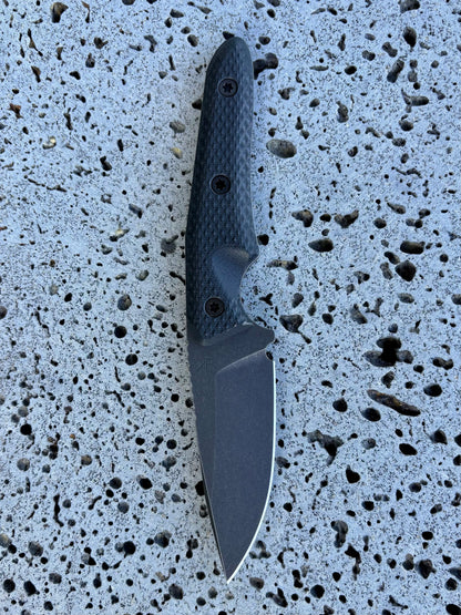 ‘Io fixed blade (Magnacut black)