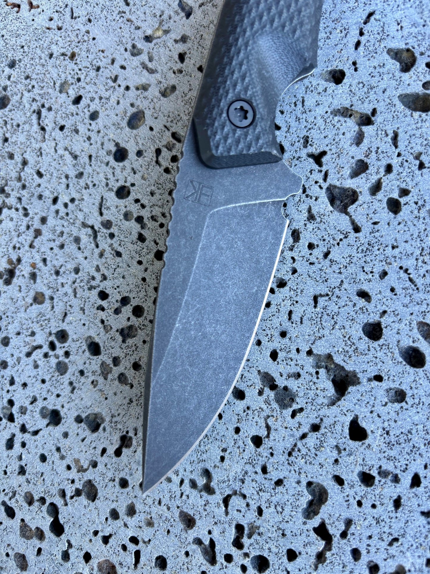 ‘Io fixed blade (Magnacut black)