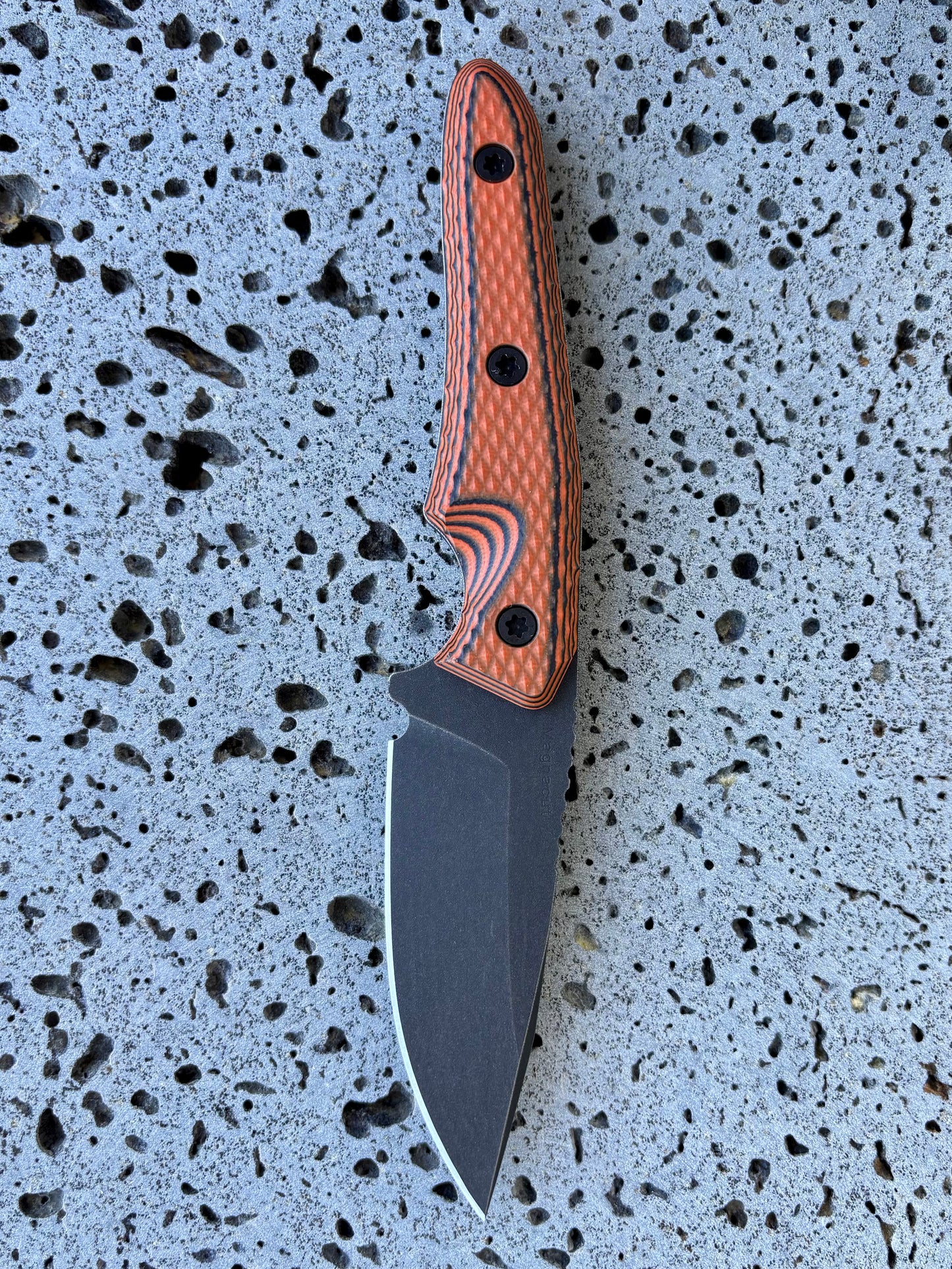 ‘Io fixed blade (Magnacut Orange/black)