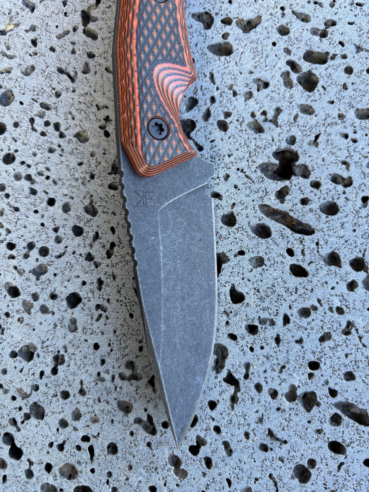 ‘Io fixed blade (Magnacut Black/orange)