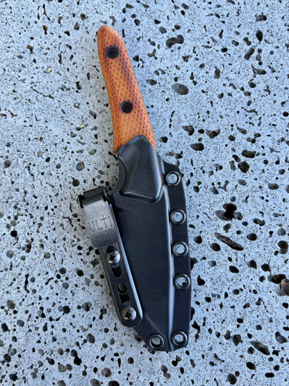 ‘Io fixed blade (Magnacut burnt micarta)