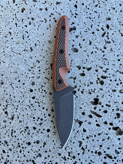 ‘Io fixed blade (Magnacut Black/orange)