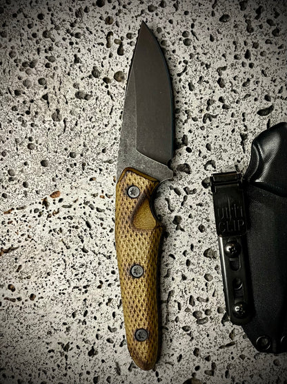 ‘Io fixed blade (Magnacut burnt OD green micarta)