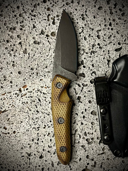 ‘Io fixed blade (Magnacut burnt OD green micarta)