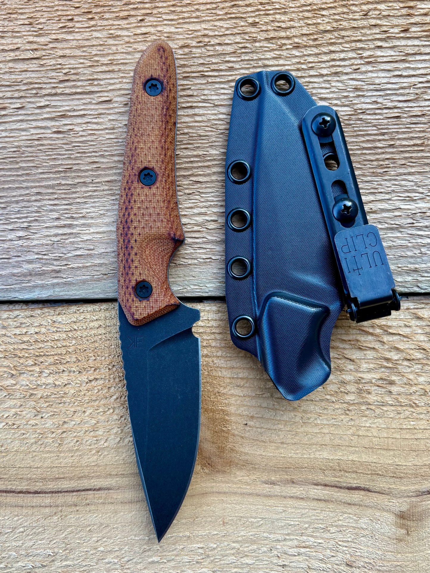 ‘Io fixed blade (Magnacut burnt micarta)