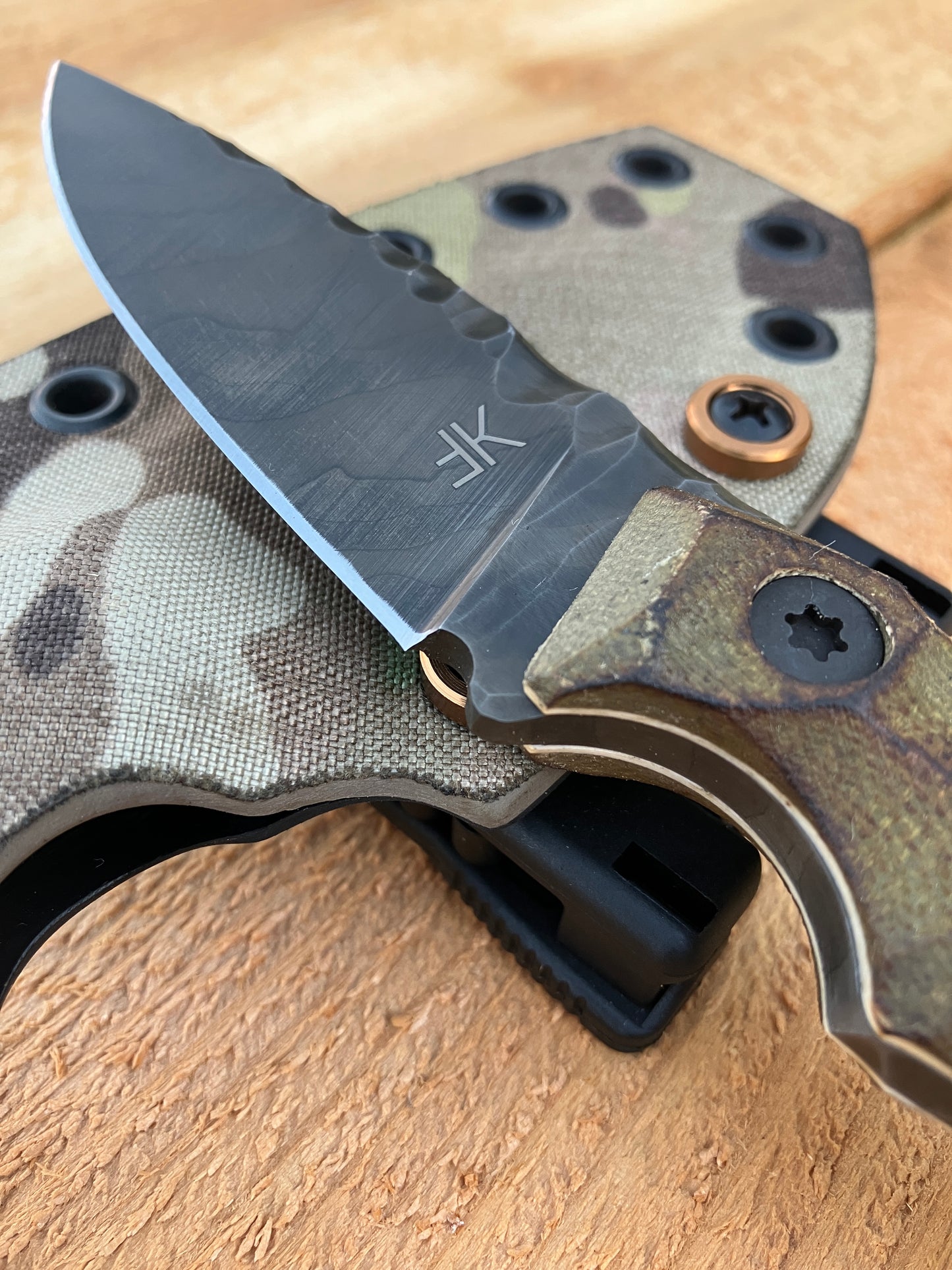 7.5" fixed blade (io)