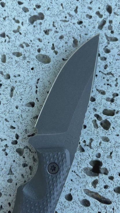 ‘Io fixed blade (Magnacut black)